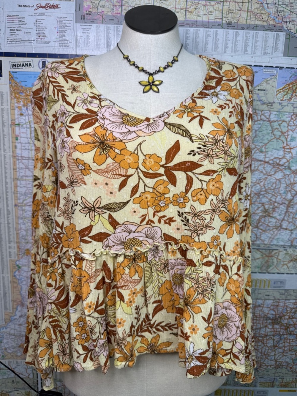 Floral Ruffled V-Neck BTop Bell Sleeves in Cream & Rust